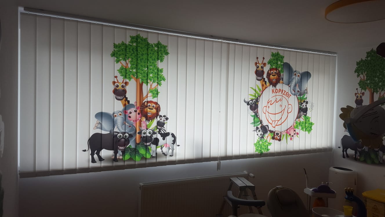 jaluzele verticale personalizate
