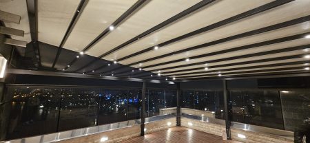 Pergola retractabila