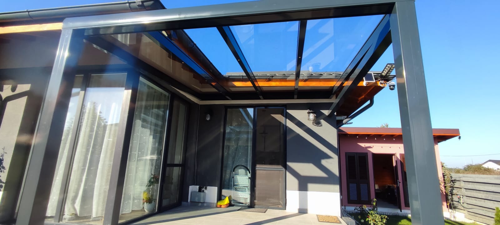 pergola inchidere cu sticla