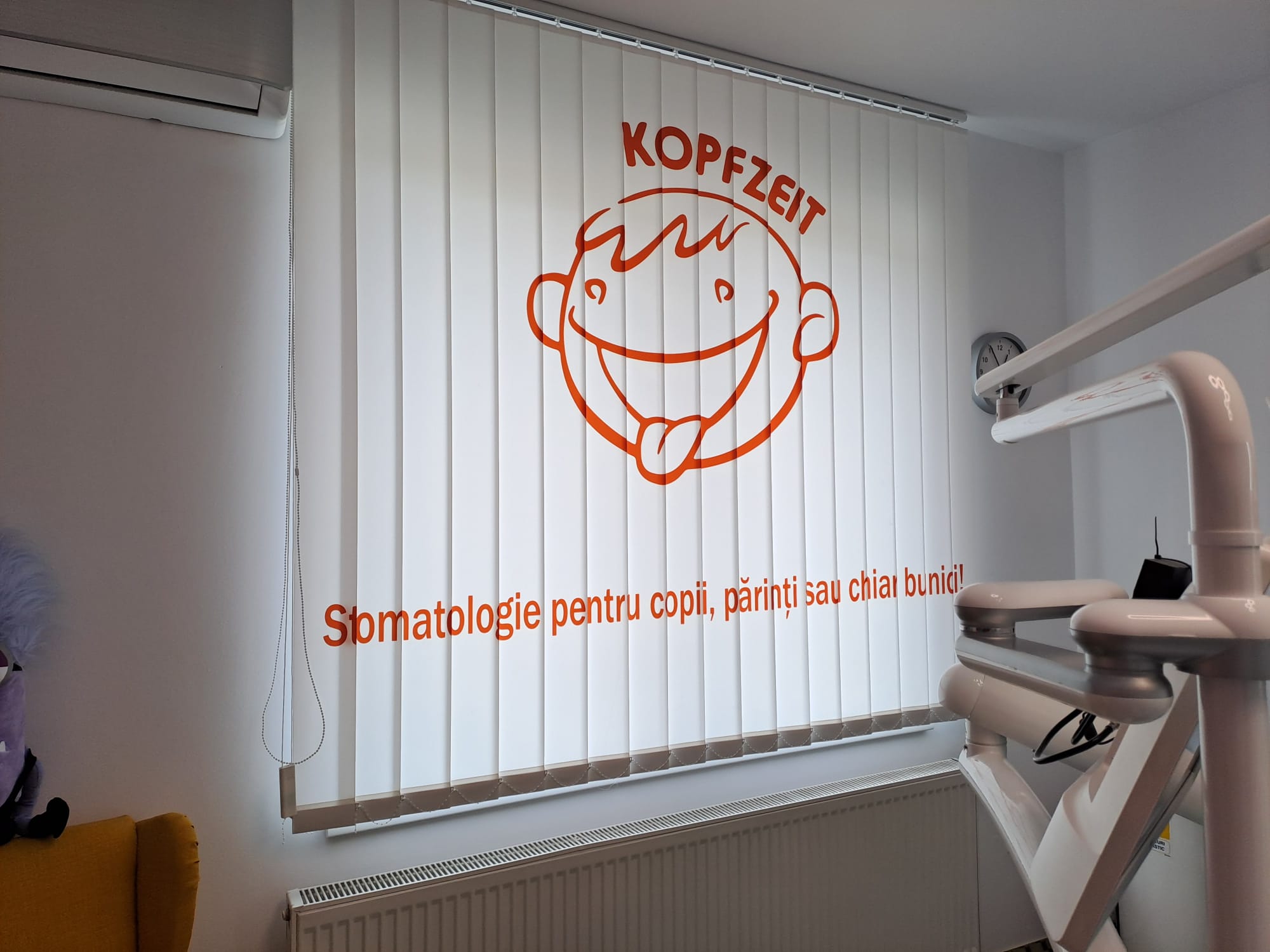 Jaluzele verticale personalizate