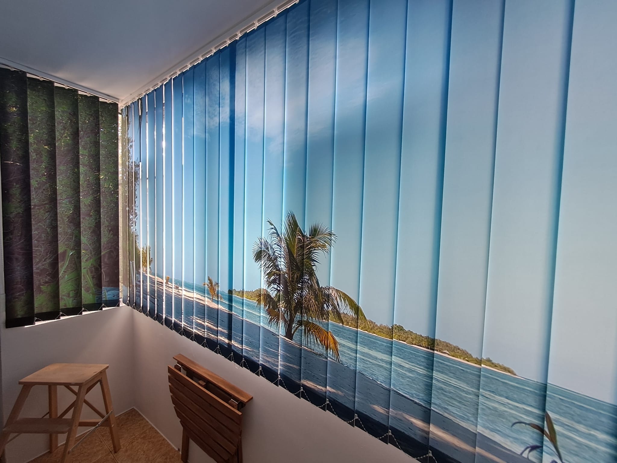 Jaluzele verticale personalizate